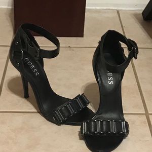 ✨SOLD✨😍EUC GUESS Sexy High Heel Sandals